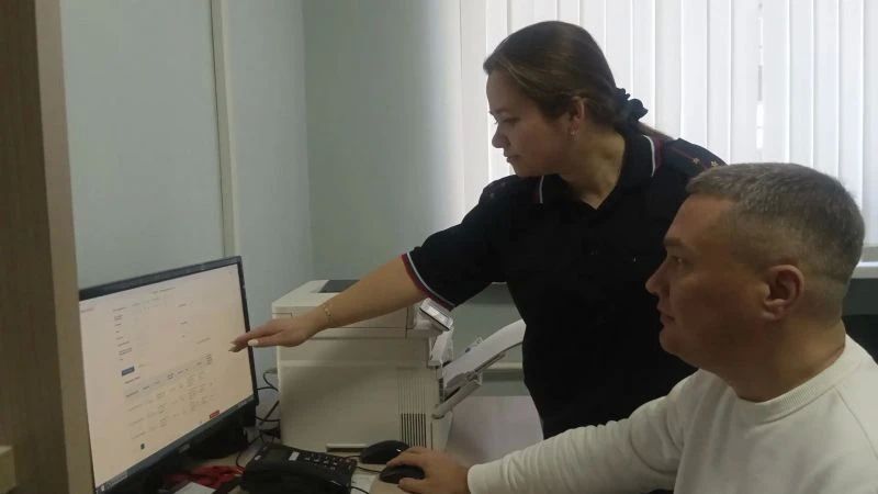 Учащийся колледжа из Чувашии поблагодарил подразделение по вопросам миграции в Новочебоксарске за оперативное оформление документов