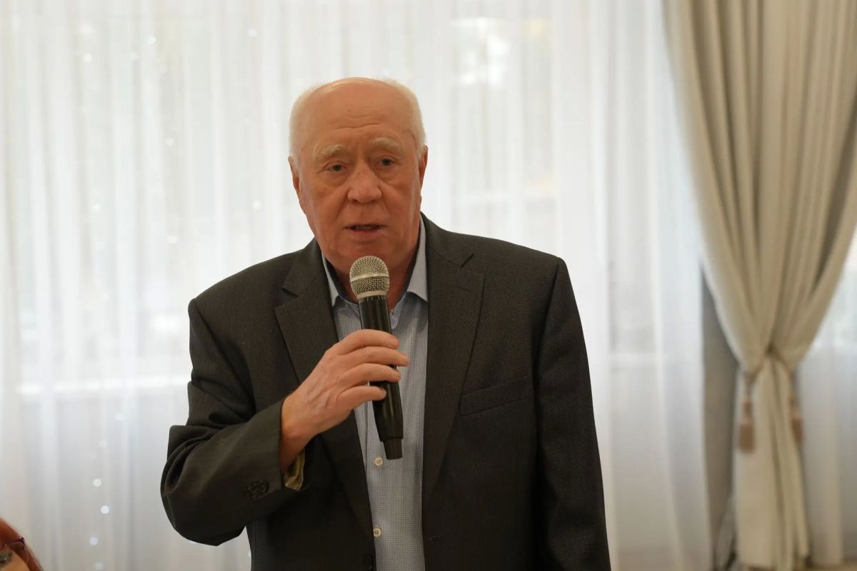 Леонид Черкесов: В преддверии Международного дня пожилых людей чествовали ветеранов Государственного Совета республики Леонид Черкесов: В преддверии Международного дня пожилых людей чествовали ветеранов Государственного Совета республики