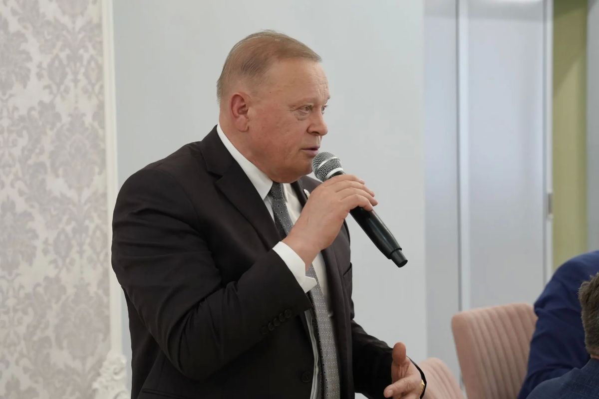 Леонид Черкесов: В преддверии Международного дня пожилых людей чествовали ветеранов Государственного Совета республики Леонид Черкесов: В преддверии Международного дня пожилых людей чествовали ветеранов Государственного Совета республики