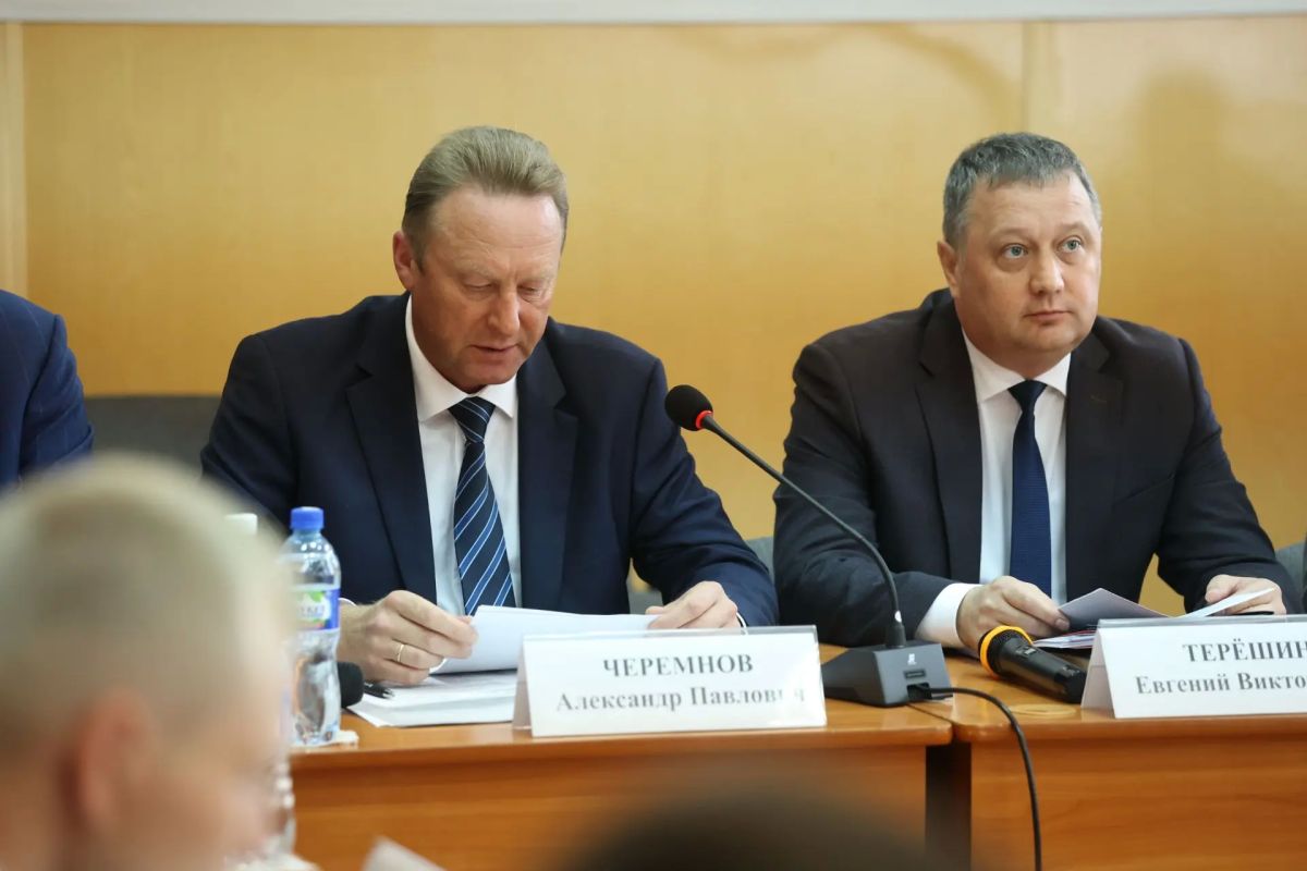 Леонид Черкесов: Принял участие в совместном заседании антитеррористической комиссии и оперативного штаба, которое состоялось под председательством Начальника УФСБ России по Чувашии Сергея Бобровникова и Председателя... Леонид Черкесов: Принял участие в совместном заседании антитеррористической комиссии и оперативного штаба, которое состоялось под председательством Начальника УФСБ России по Чувашии Сергея Бобровникова и Председателя...