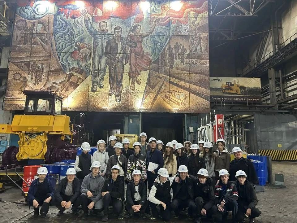 Школьники Чебоксар заглянули в мир профессий Школьники Чебоксар заглянули в мир профессий