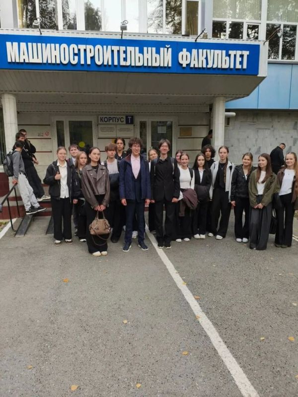 Школьники Чебоксар заглянули в мир профессий Школьники Чебоксар заглянули в мир профессий