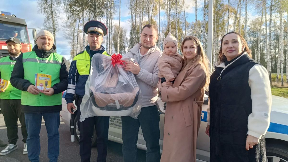 На трассе М-7 сотрудники Госавтоинспекции Чувашии напомнили водителям о рисках, связанных с управлением автотранспортом на дальние расстояния и в состоянии утомления На трассе М-7 сотрудники Госавтоинспекции Чувашии напомнили водителям о рисках, связанных с управлением автотранспортом на дальние расстояния и в состоянии утомления