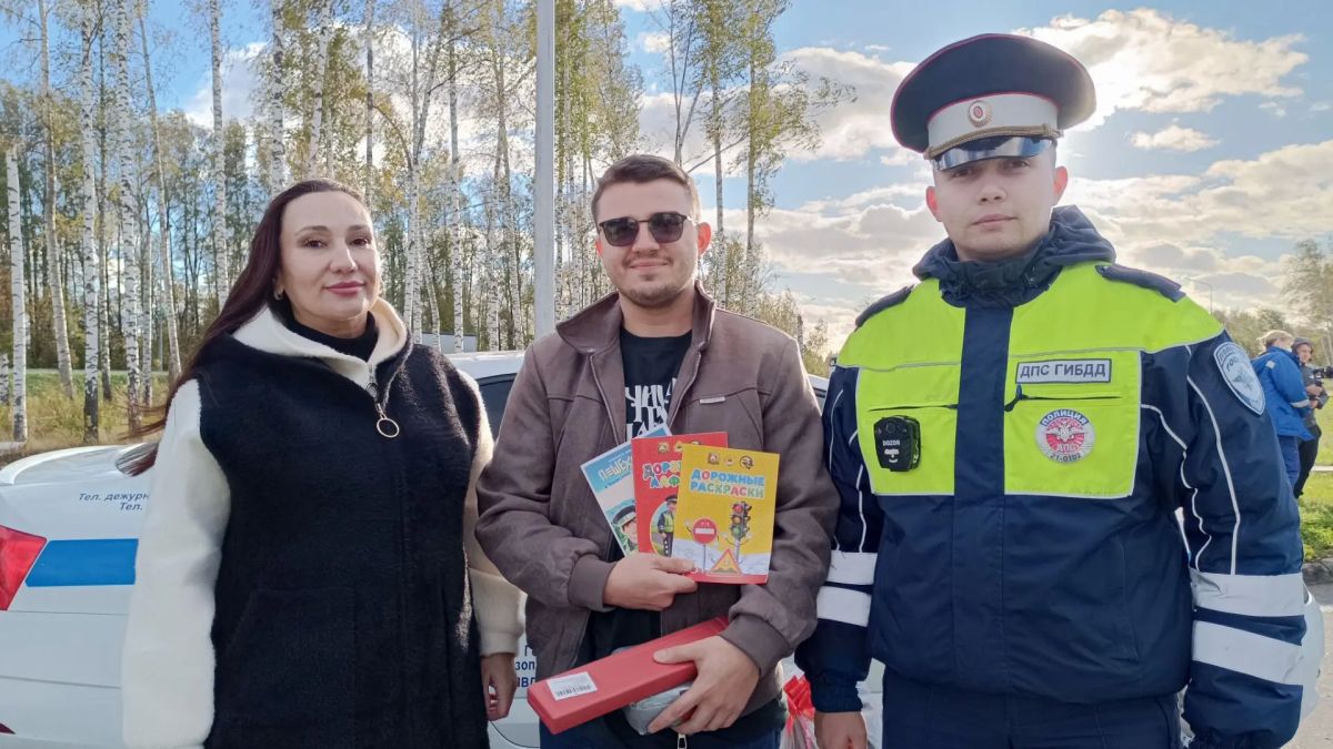 На трассе М-7 сотрудники Госавтоинспекции Чувашии напомнили водителям о рисках, связанных с управлением автотранспортом на дальние расстояния и в состоянии утомления На трассе М-7 сотрудники Госавтоинспекции Чувашии напомнили водителям о рисках, связанных с управлением автотранспортом на дальние расстояния и в состоянии утомления