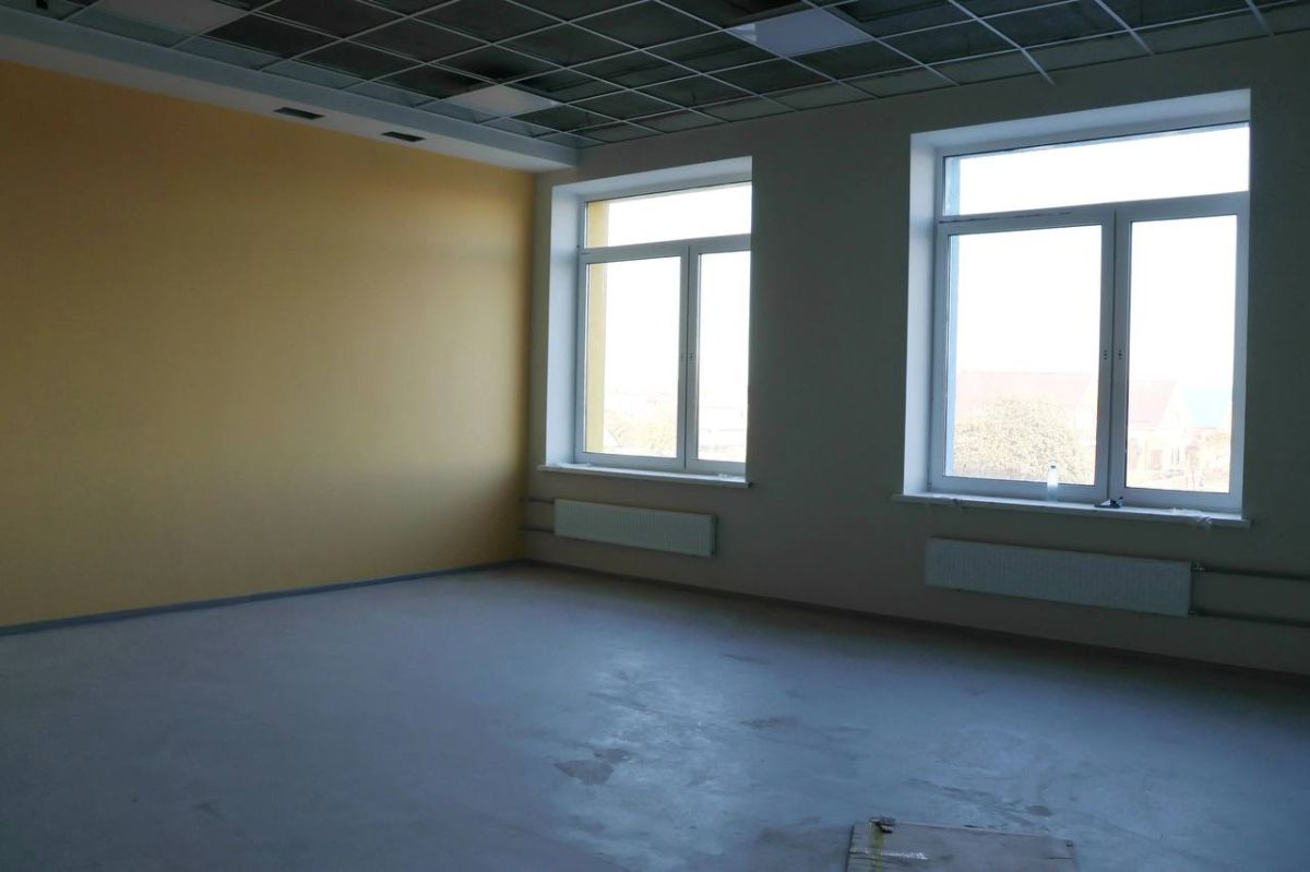 Прокуратура Комсомольского района требует скорейшего завершения строительства и ремонта местных школ Прокуратура Комсомольского района требует скорейшего завершения строительства и ремонта местных школ