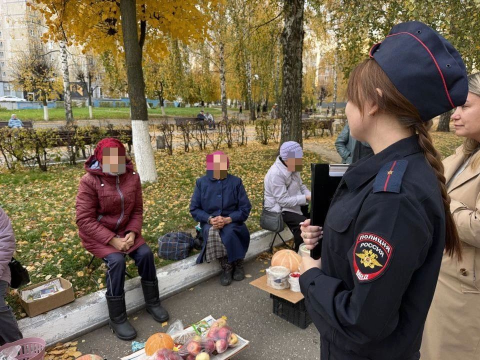 Представители городской антинаркотической комиссии совместно с сотрудниками полиции провели профилактический рейд на бульваре Гидростроителей и в районе Аллеи Славы Представители городской антинаркотической комиссии совместно с сотрудниками полиции провели профилактический рейд на бульваре Гидростроителей и в районе Аллеи Славы