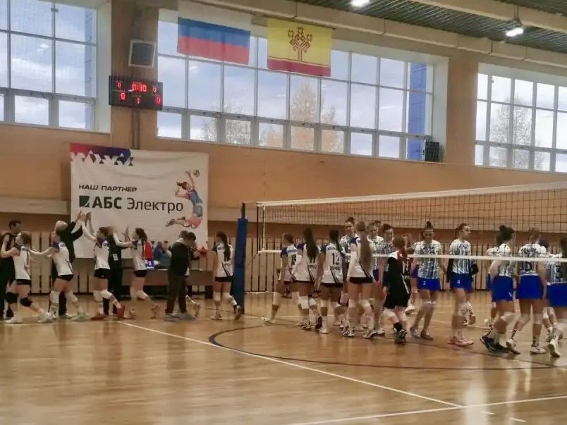 В эти выходные в Новочебоксарске, в спортивной школе № 1, состоялись матчи в рамках первого тура Чемпионата Приволжского федерального округа по волейболу среди женских команд. Наша сборная начала турнир с яркой победы!... В эти выходные в Новочебоксарске, в спортивной школе № 1, состоялись матчи в рамках первого тура Чемпионата Приволжского федерального округа по волейболу среди женских команд. Наша сборная начала турнир с яркой победы!...