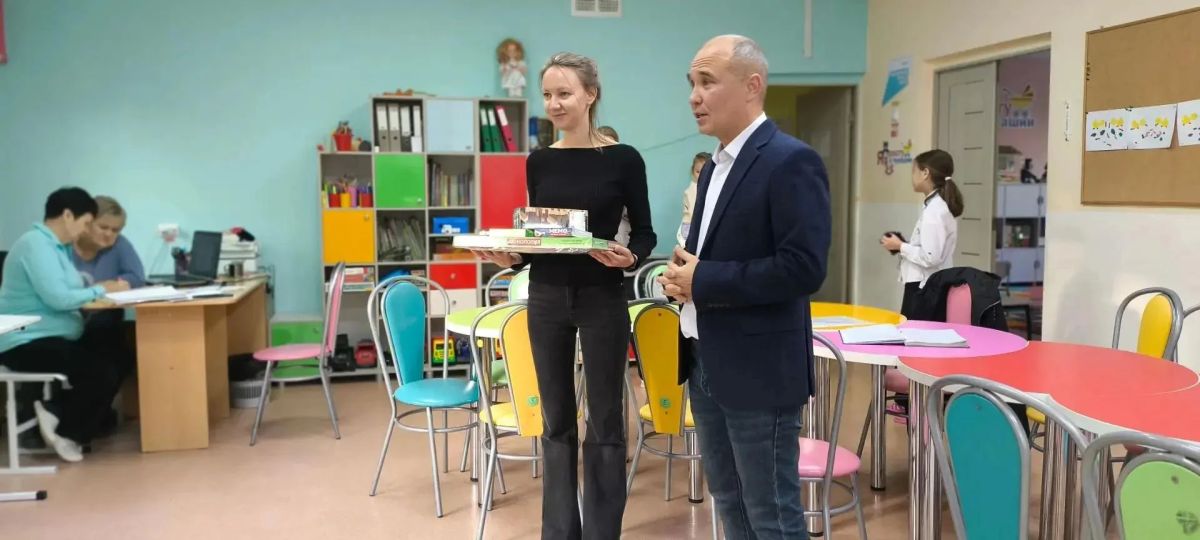 В Чебоксарах в рамках акции «Полиция и дети» полицейские и общественники организовали тематическое выездное мероприятие для воспитанников социально-реабилитационного центра В Чебоксарах в рамках акции «Полиция и дети» полицейские и общественники организовали тематическое выездное мероприятие для воспитанников социально-реабилитационного центра
