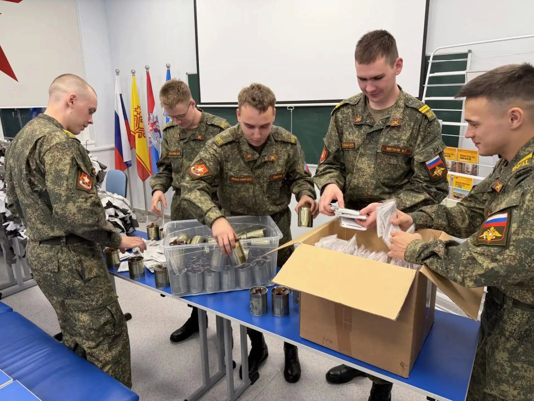 Курсанты ЧГУ подготовили помощь для военнослужащих
