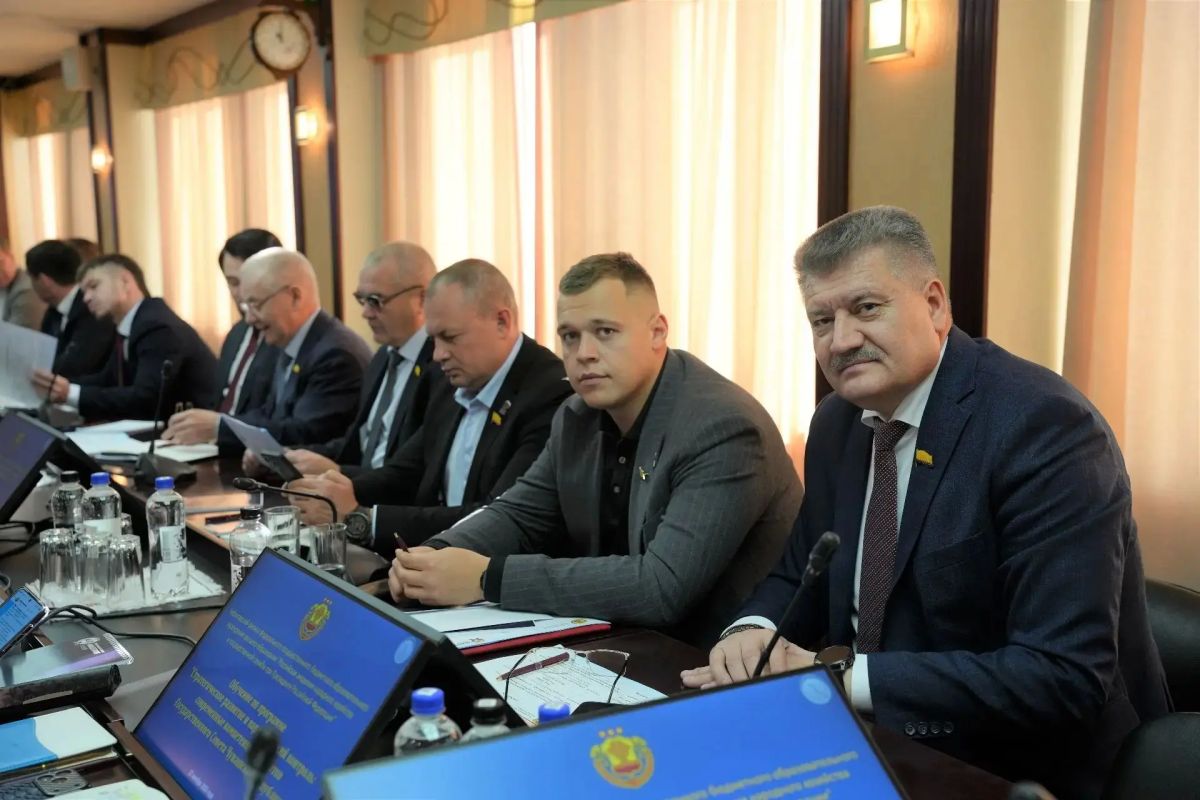 Леонид Черкесов: Стартовала программа обучения для депутатов Государственного Совета Чувашской Республики нового созыва Леонид Черкесов: Стартовала программа обучения для депутатов Государственного Совета Чувашской Республики нового созыва