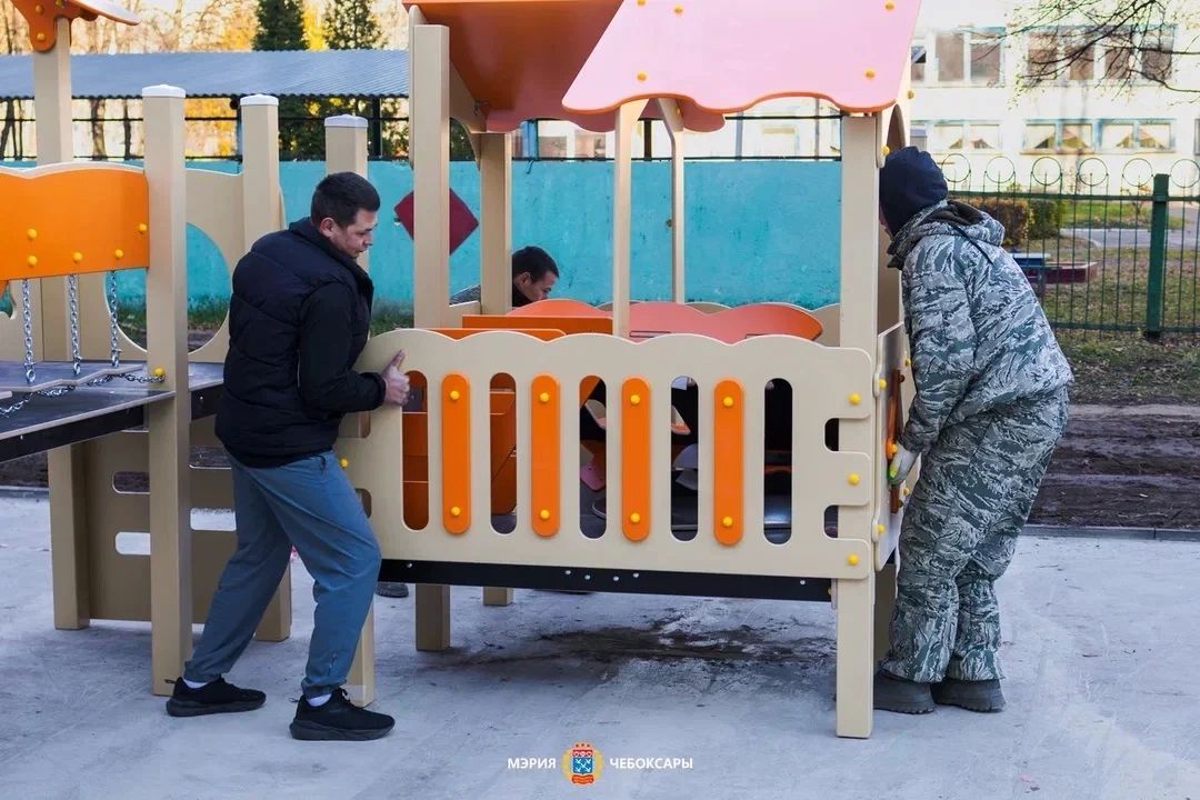 Станислав Трофимов: В этом году работы по благоустройству охватили более 100 дворов по программе «НИМЕ — Народный бюджет», инициированной Главой Чувашии Олегом Николаевым Станислав Трофимов: В этом году работы по благоустройству охватили более 100 дворов по программе «НИМЕ — Народный бюджет», инициированной Главой Чувашии Олегом Николаевым